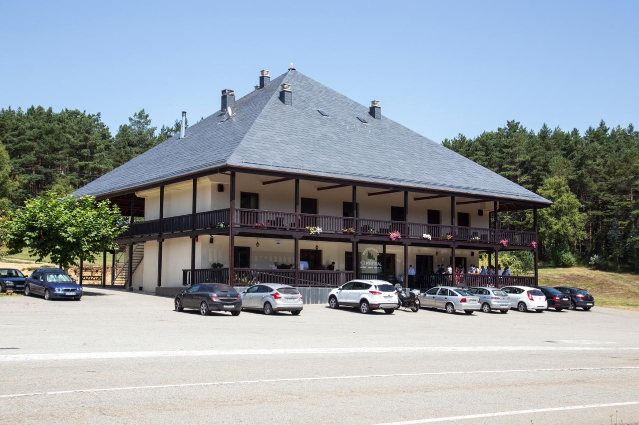 Complejo O Pineiral A Fonsagrada Hotel Екстериор снимка